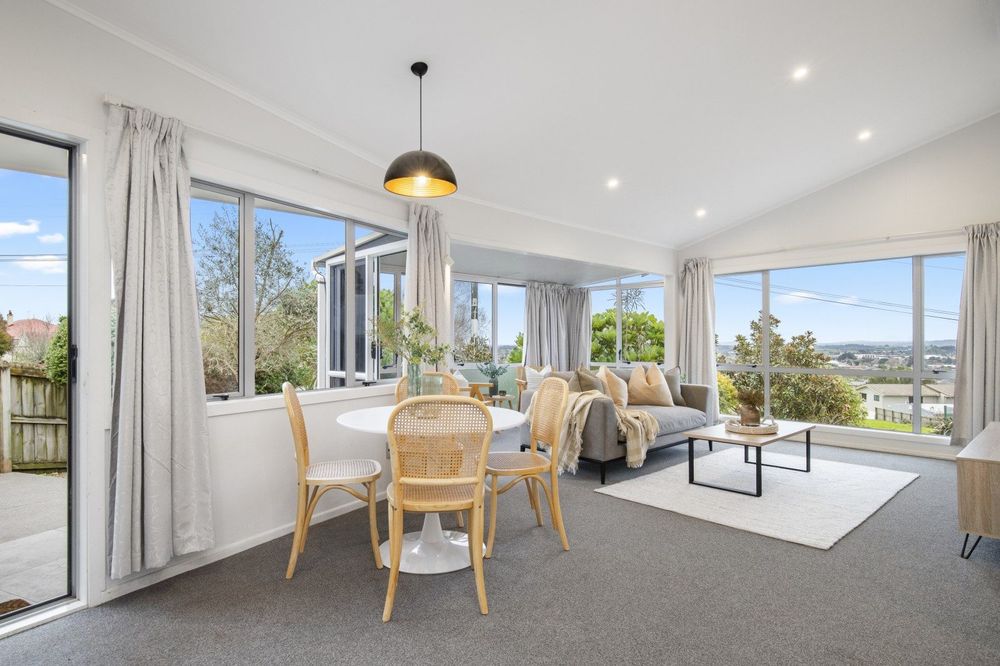 1/196 Kitchener Road, Pukekohe - Full Staging SOLD